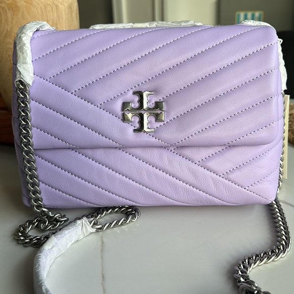 Tory Burch
Small Kira Chevron Leather
Convertible Shoulder Bag - Picture 4 of 7